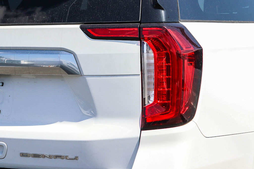 Thumbnail: 2021 GMC Yukon XL - 15