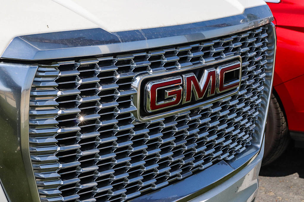 Thumbnail: 2021 GMC Yukon XL - 7