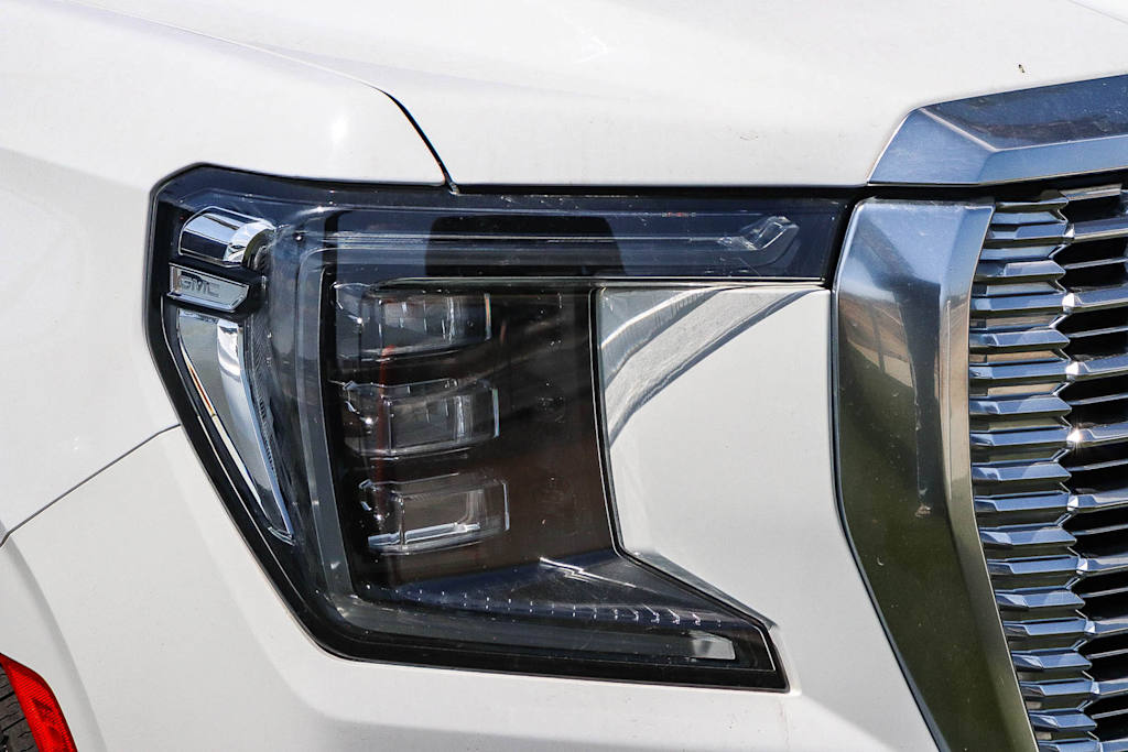 Thumbnail: 2021 GMC Yukon XL - 20