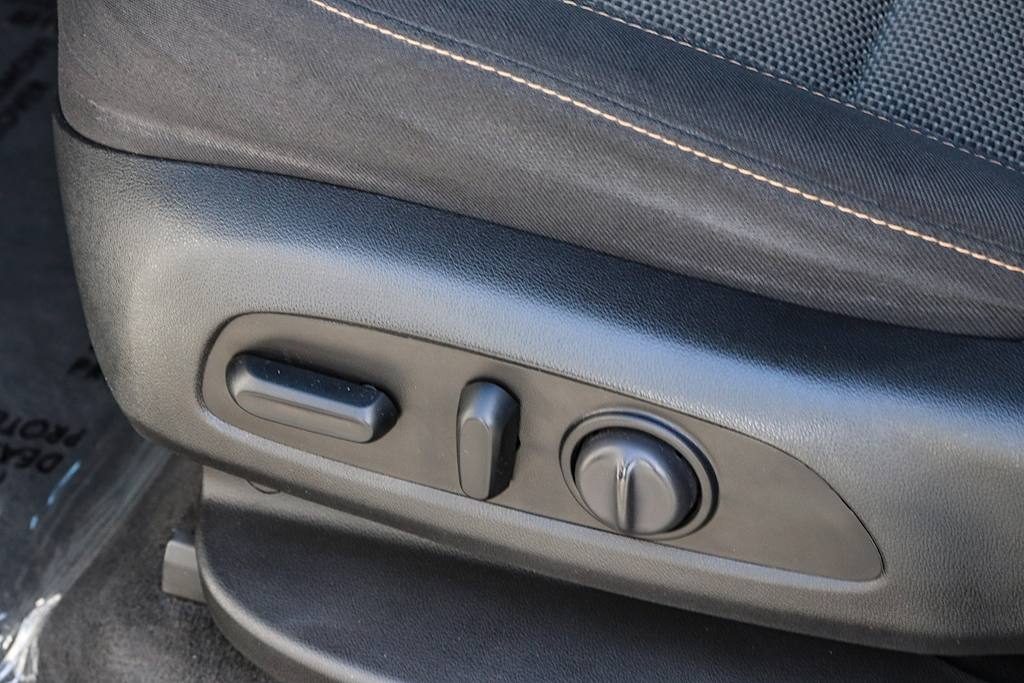 Thumbnail: 2021 Chevrolet Traverse - 26