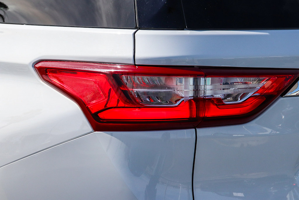 Thumbnail: 2021 Chevrolet Traverse - 18