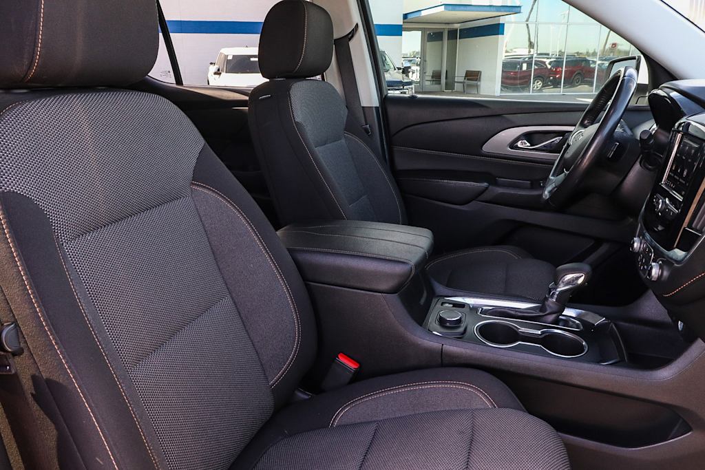 Thumbnail: 2021 Chevrolet Traverse - 8