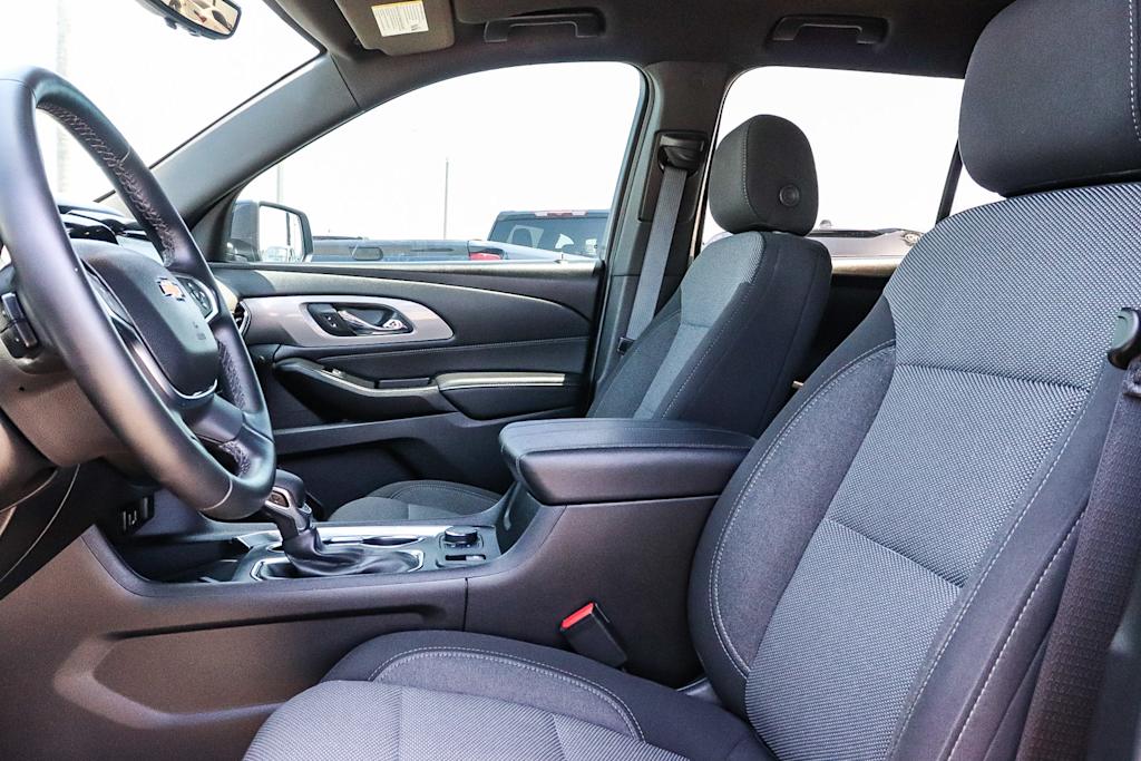 Thumbnail: 2023 Chevrolet Traverse - 8