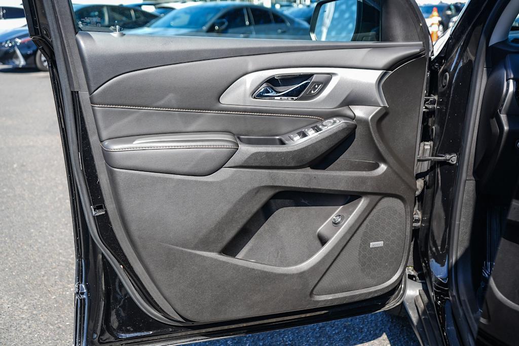 Thumbnail: 2021 Chevrolet Traverse - 25