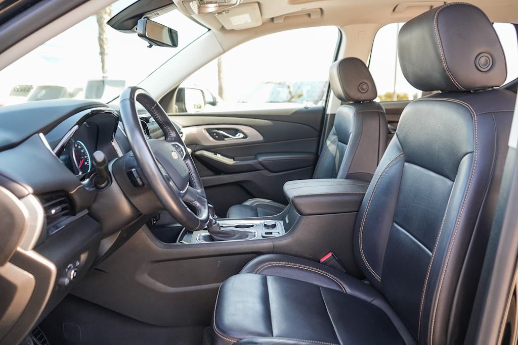 Thumbnail: 2021 Chevrolet Traverse - 10