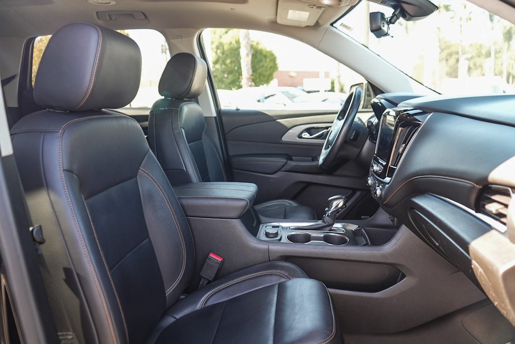 Thumbnail: 2021 Chevrolet Traverse - 9