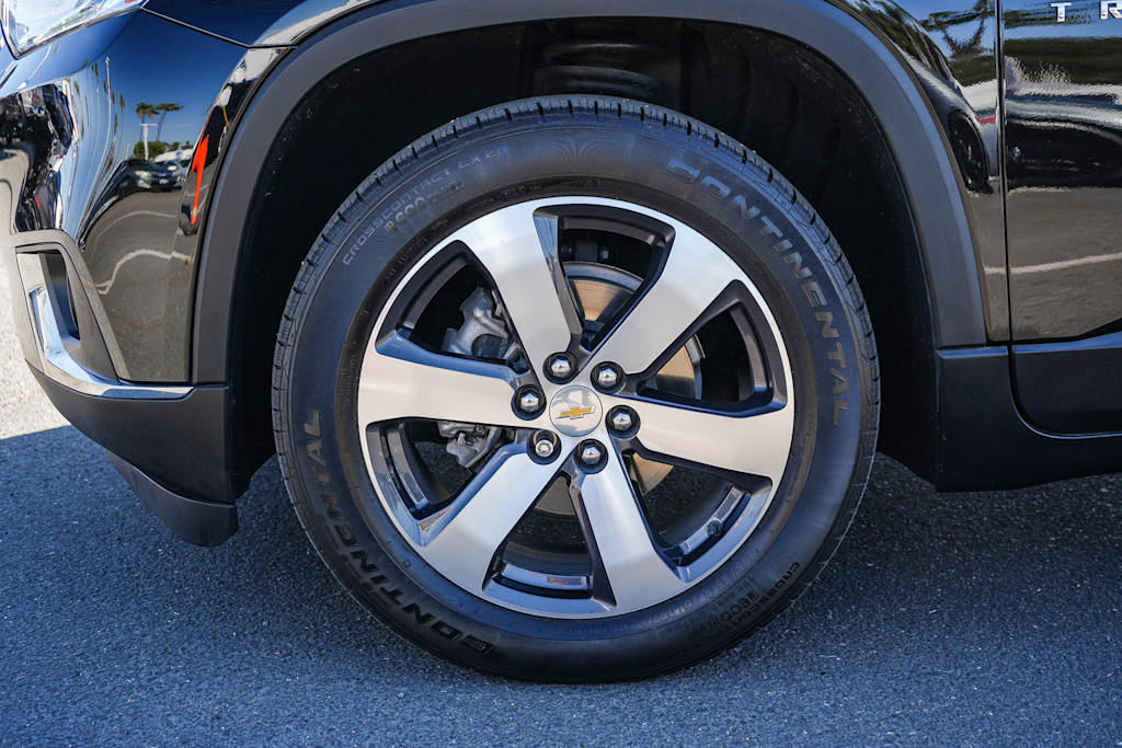 Thumbnail: 2021 Chevrolet Traverse - 21