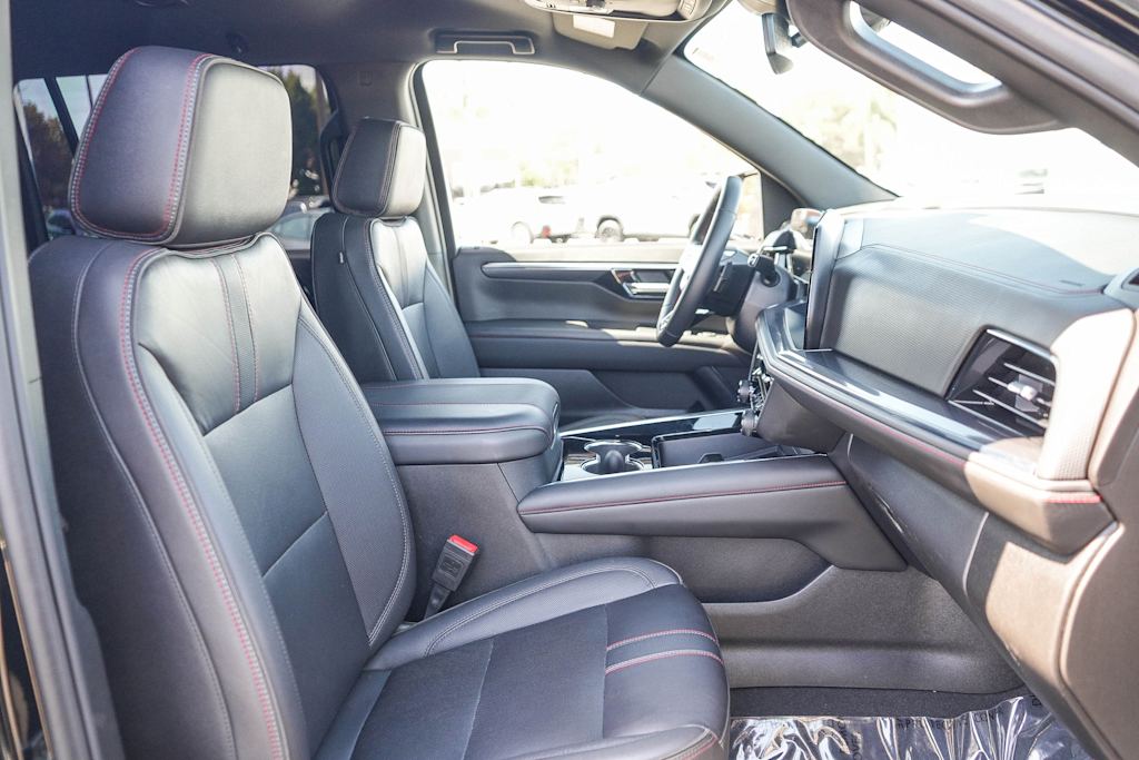 Thumbnail: 2025 Chevrolet Suburban - 10
