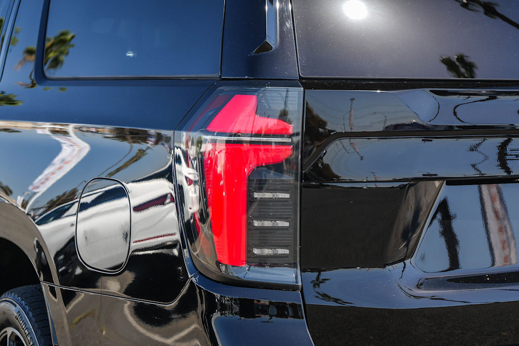 Thumbnail: 2025 Chevrolet Suburban - 19