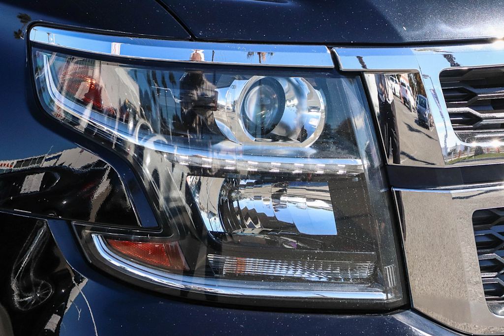 Thumbnail: 2019 Chevrolet Tahoe - 18