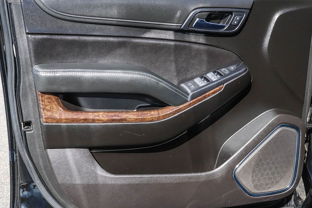 Thumbnail: 2019 Chevrolet Tahoe - 31