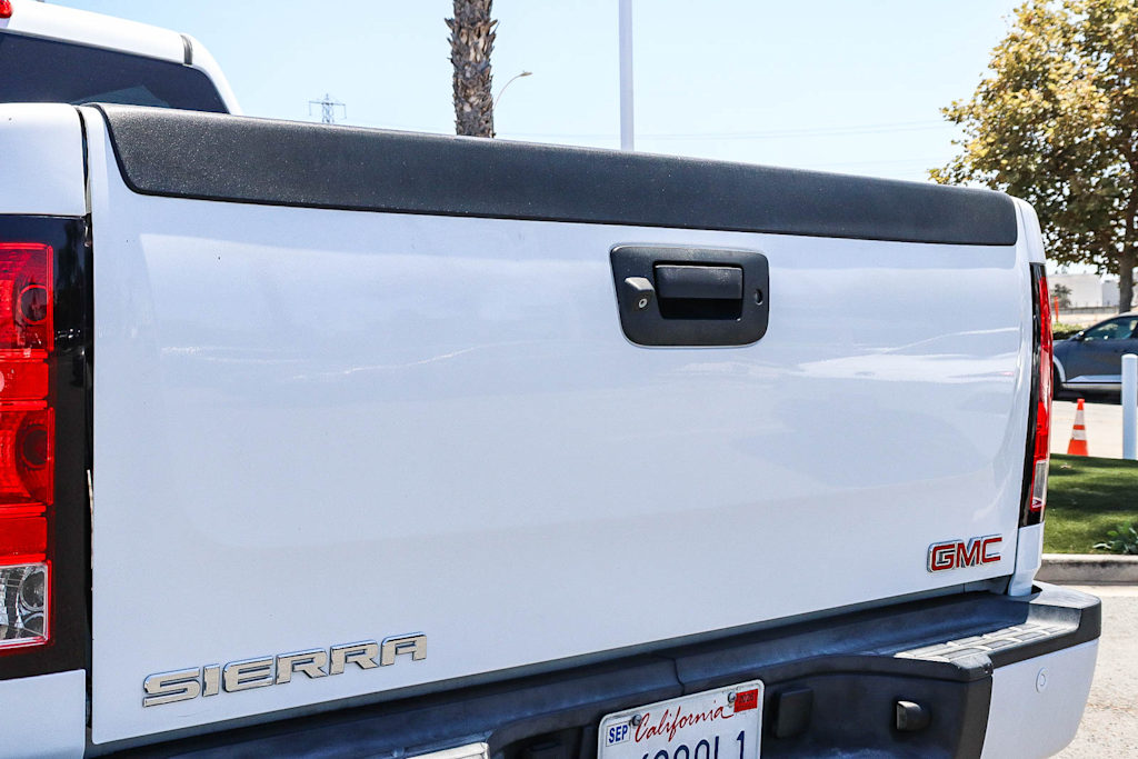 Thumbnail: 2013 GMC Sierra 2500 - 18