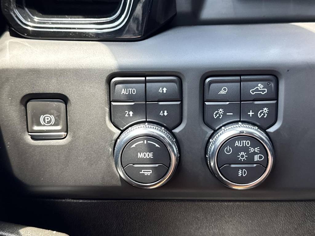 Thumbnail: 2024 GMC Sierra 2500 - 25