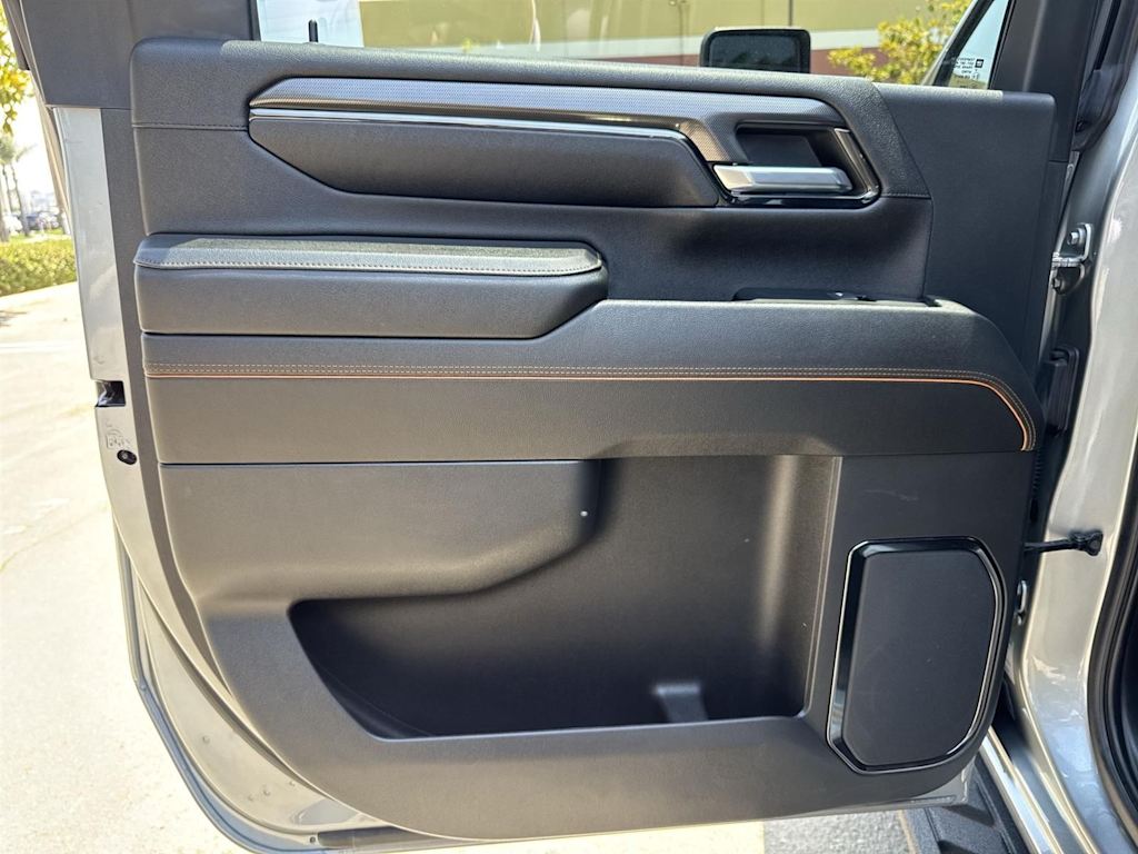 Thumbnail: 2024 GMC Sierra 2500 - 31