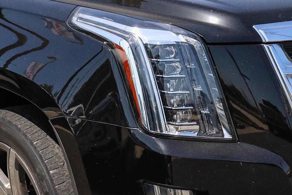 Thumbnail: 2015 Cadillac Escalade - 23