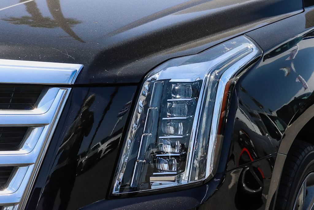 Thumbnail: 2015 Cadillac Escalade - 14