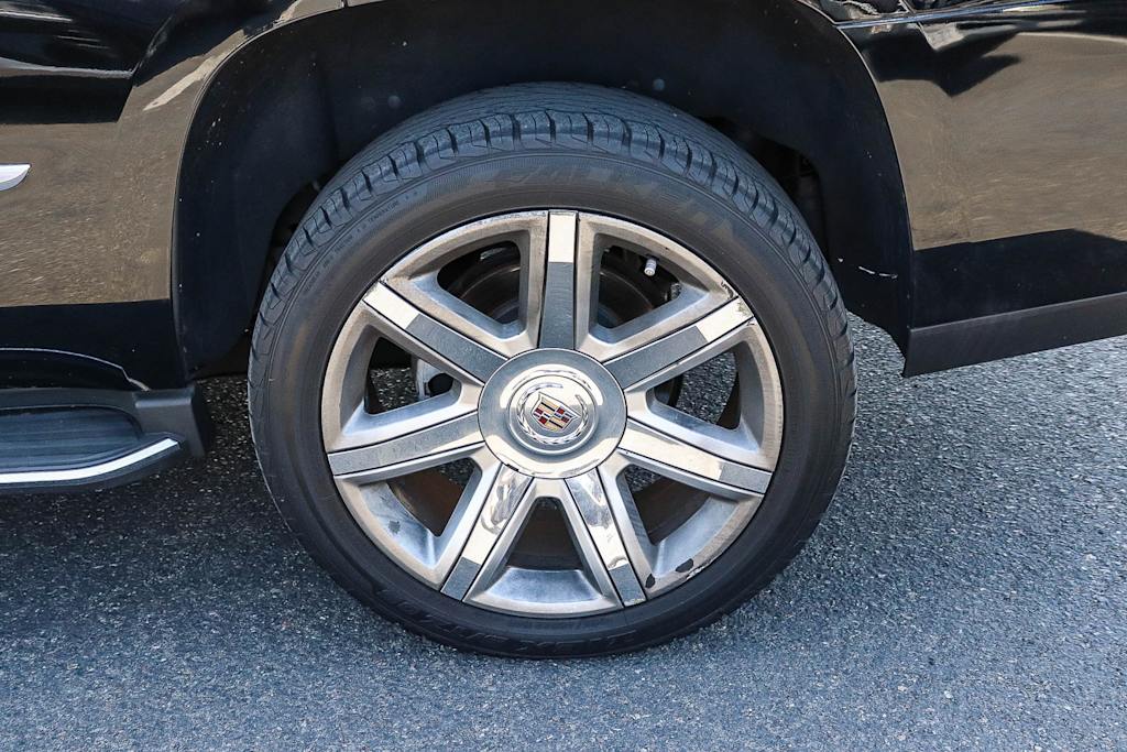 Thumbnail: 2015 Cadillac Escalade - 15