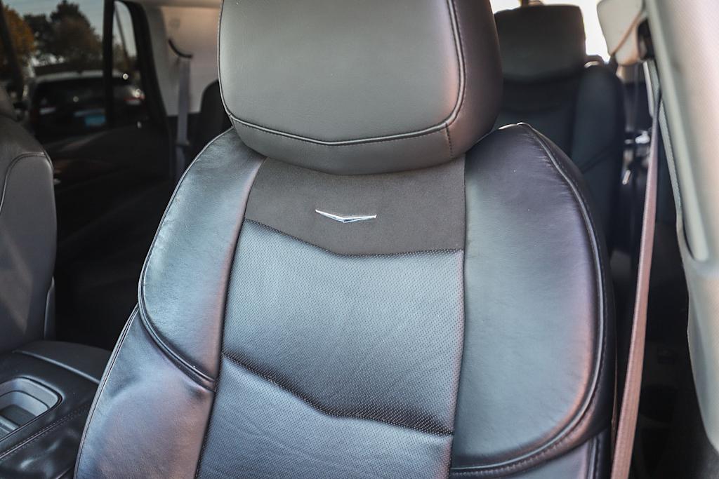 Thumbnail: 2015 Cadillac Escalade - 31