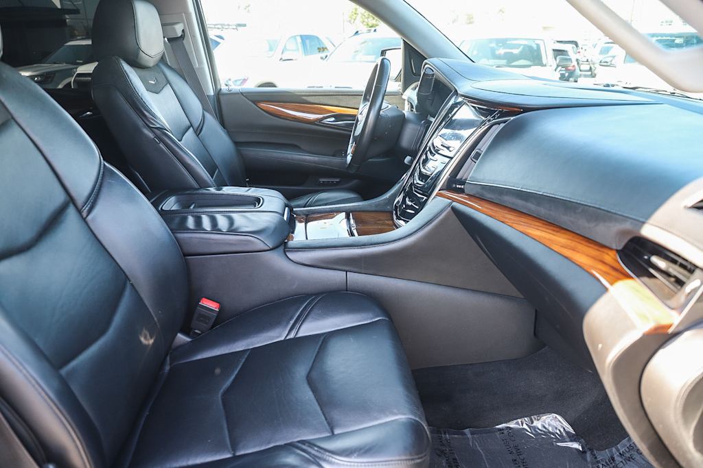 Thumbnail: 2015 Cadillac Escalade - 9