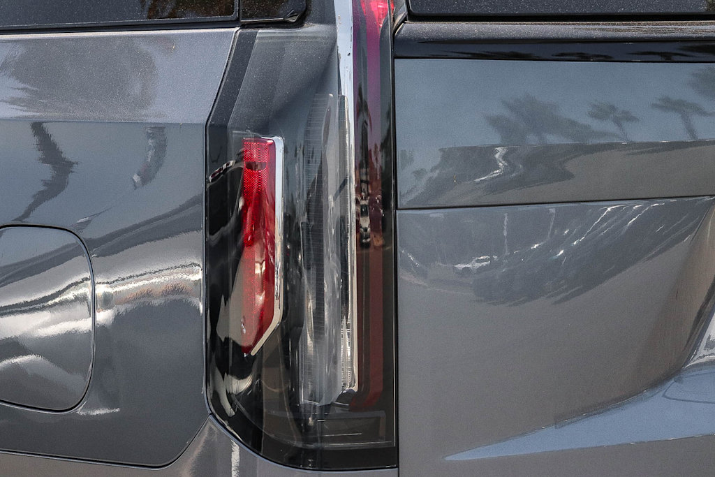 Thumbnail: 2021 Cadillac Escalade - 17
