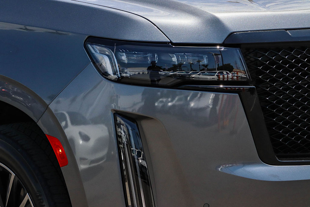 Thumbnail: 2021 Cadillac Escalade - 18