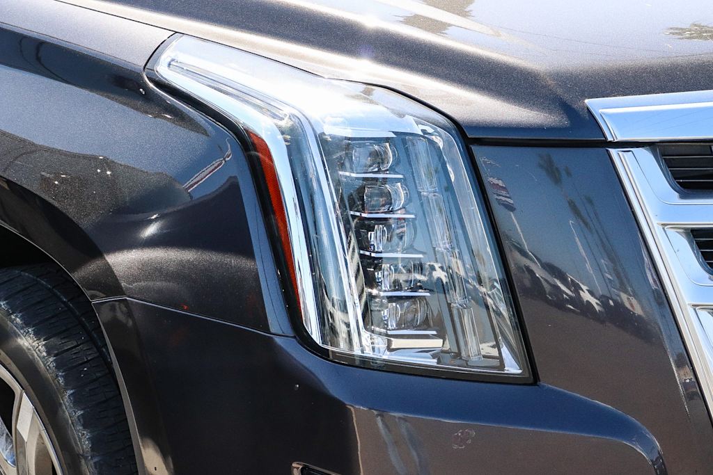 Thumbnail: 2016 Cadillac Escalade - 20