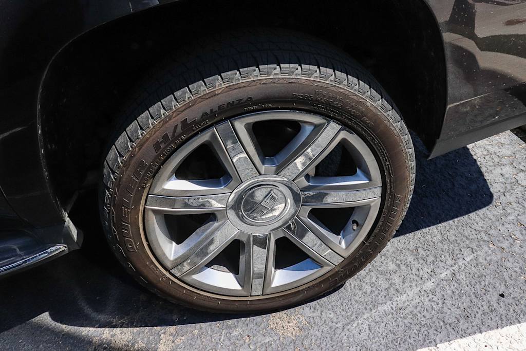 Thumbnail: 2016 Cadillac Escalade - 10