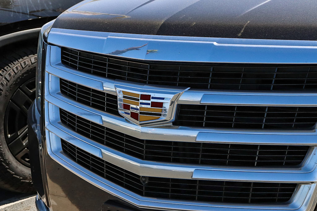 Thumbnail: 2016 Cadillac Escalade - 5
