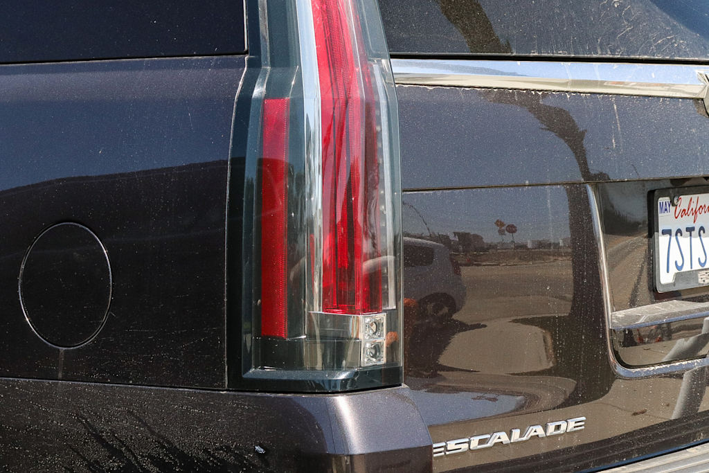 Thumbnail: 2016 Cadillac Escalade - 11