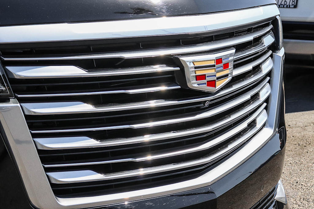 Thumbnail: 2023 Cadillac Escalade - 17