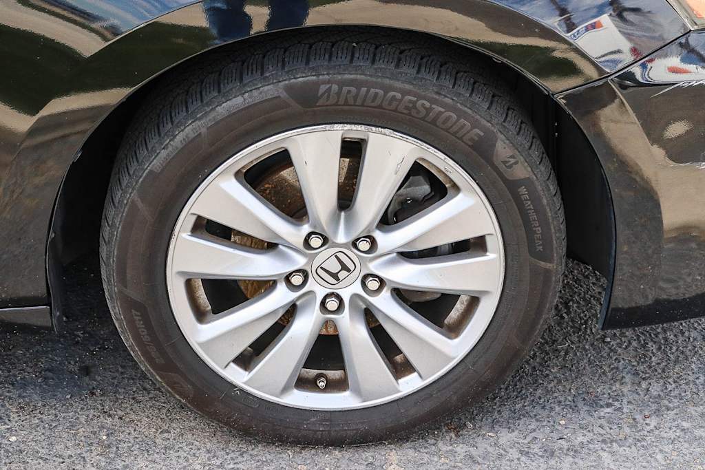 Thumbnail: 2011 Honda Accord - 18