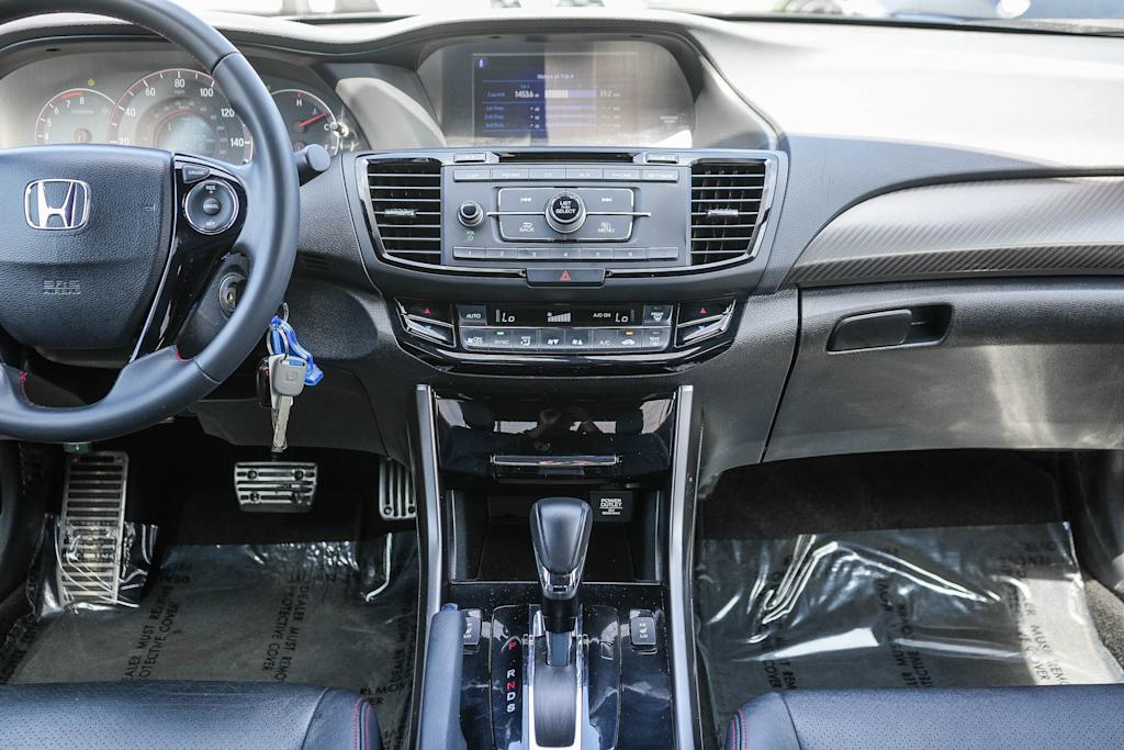 Thumbnail: 2017 Honda Accord - 8