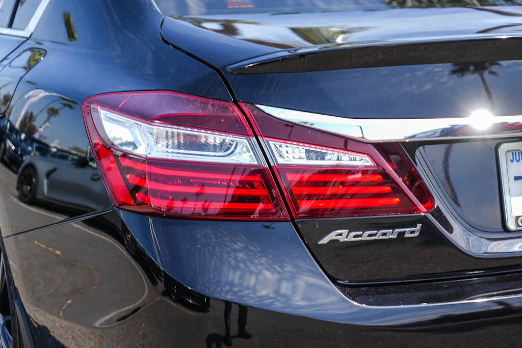 Thumbnail: 2017 Honda Accord - 21