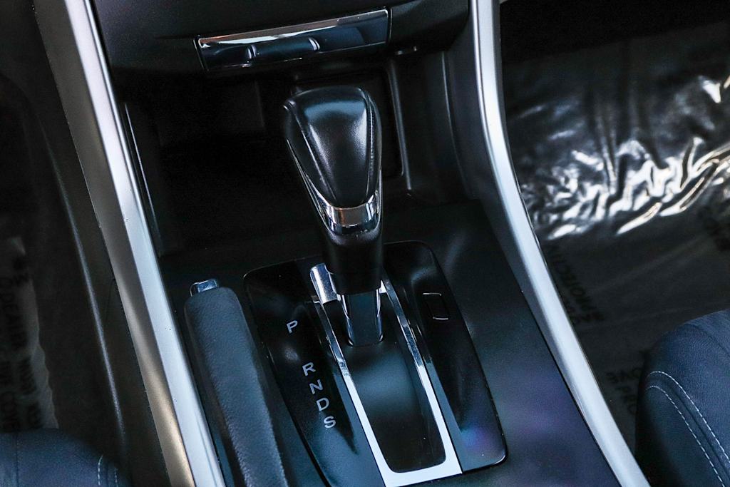 Thumbnail: 2013 Honda Accord - 13