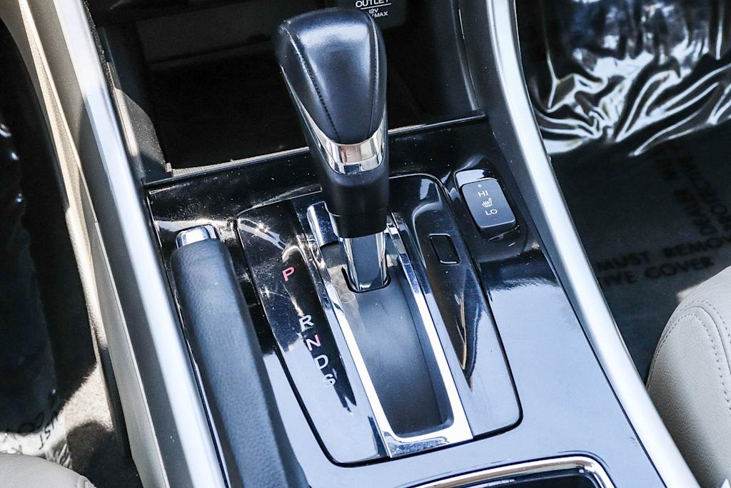 Thumbnail: 2016 Honda Accord - 13