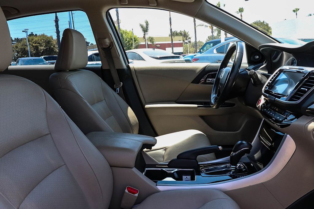 Thumbnail: 2016 Honda Accord - 9