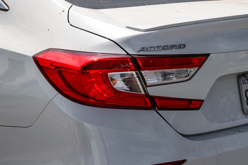 Thumbnail: 2018 Honda Accord - 16
