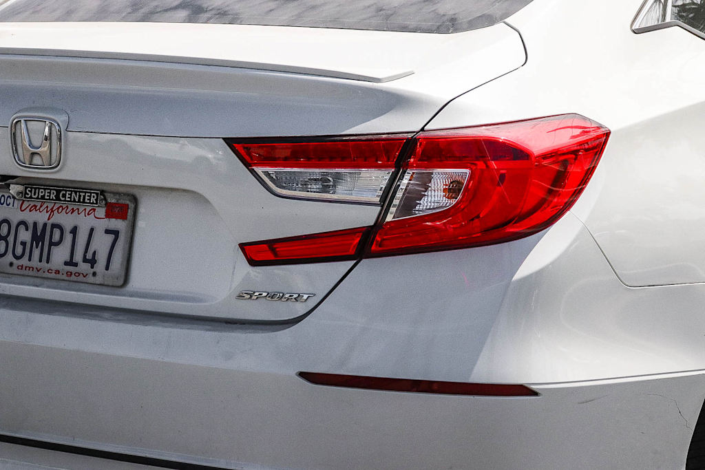 Thumbnail: 2018 Honda Accord - 19