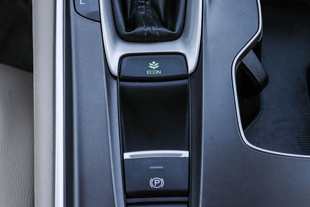 Thumbnail: 2020 Honda Accord - 26