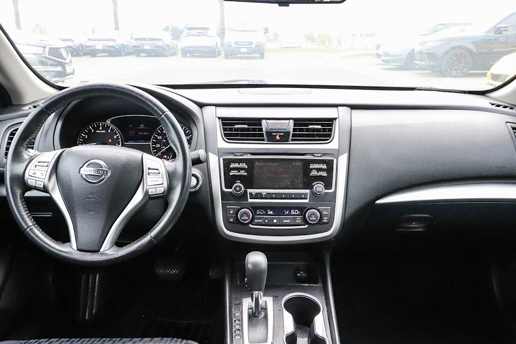 Thumbnail: 2017 Nissan Altima - 2