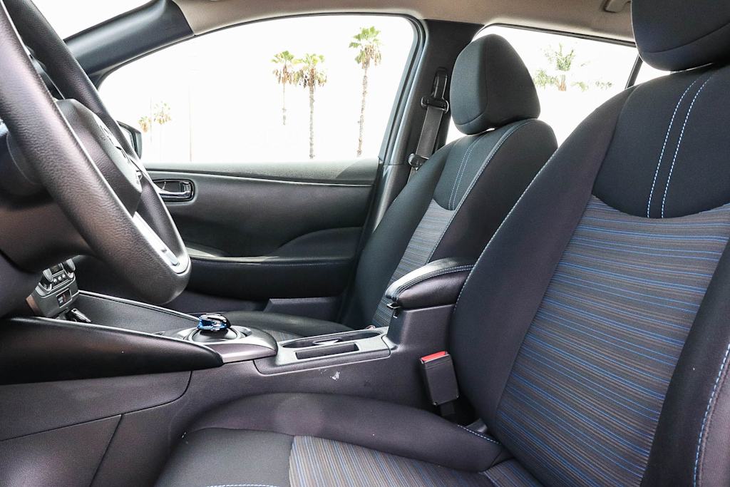 Thumbnail: 2021 Nissan Leaf - 11
