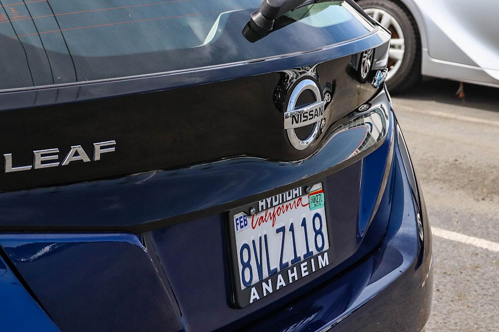 Thumbnail: 2021 Nissan Leaf - 21