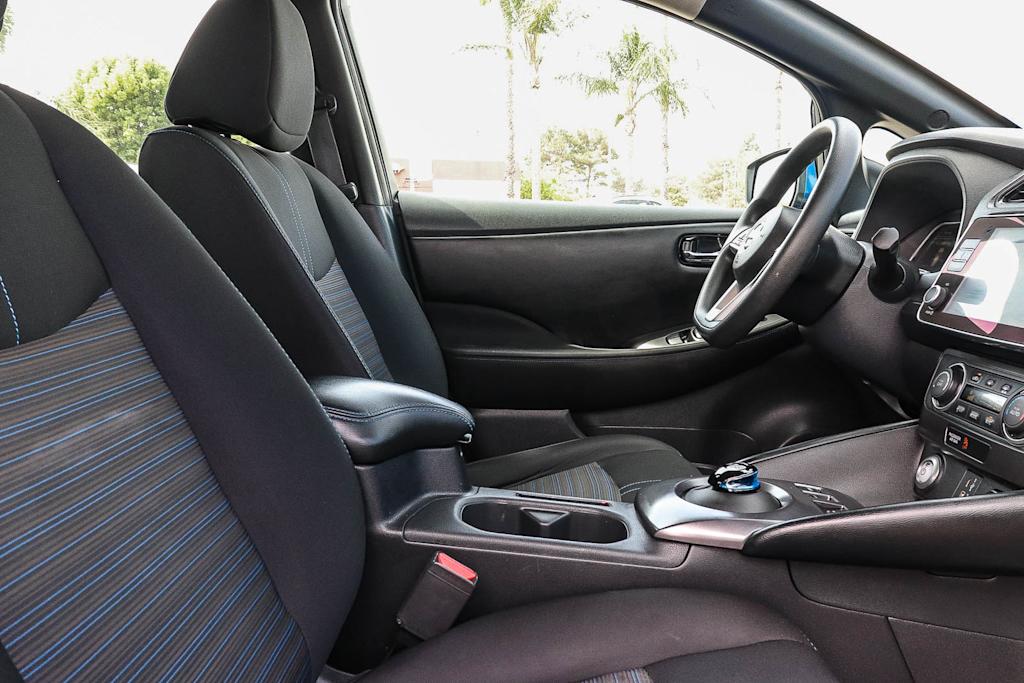 Thumbnail: 2021 Nissan Leaf - 10