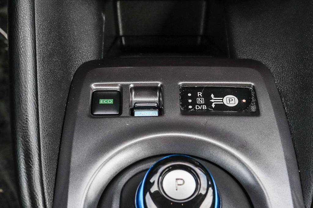 Thumbnail: 2021 Nissan Leaf - 27