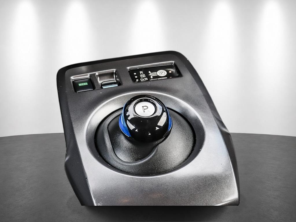 Thumbnail: 2021 Nissan Leaf - 26