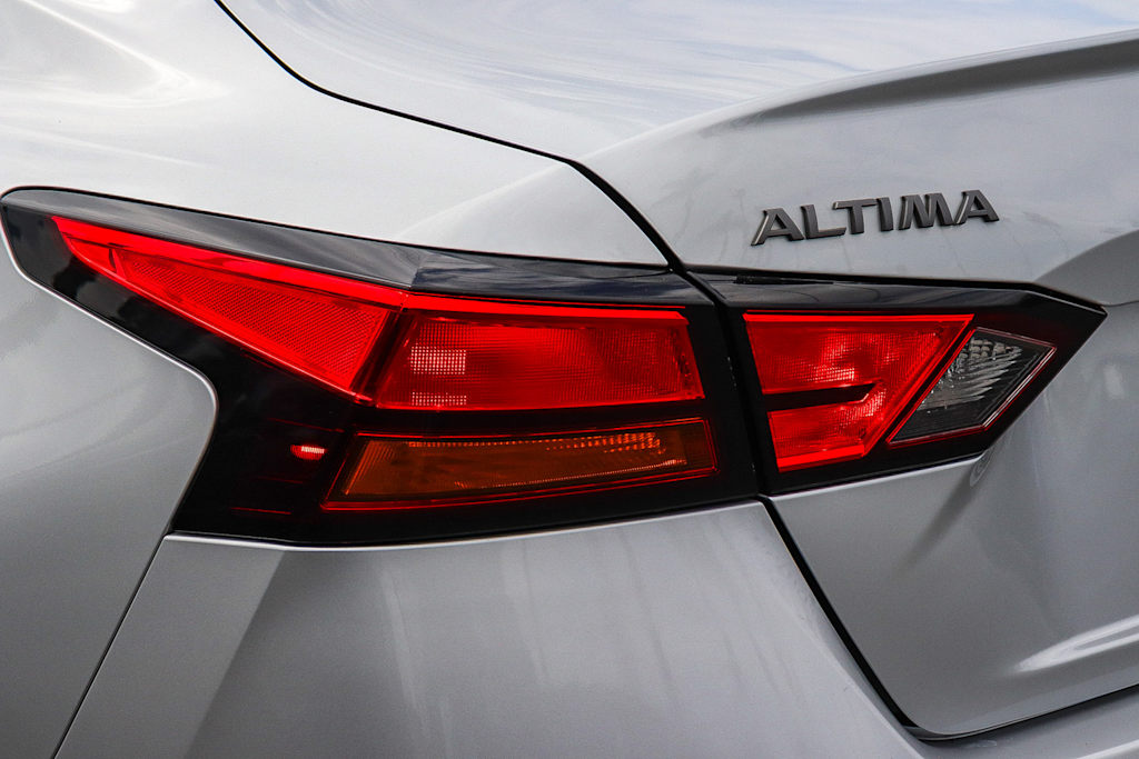 Thumbnail: 2024 Nissan Altima - 20