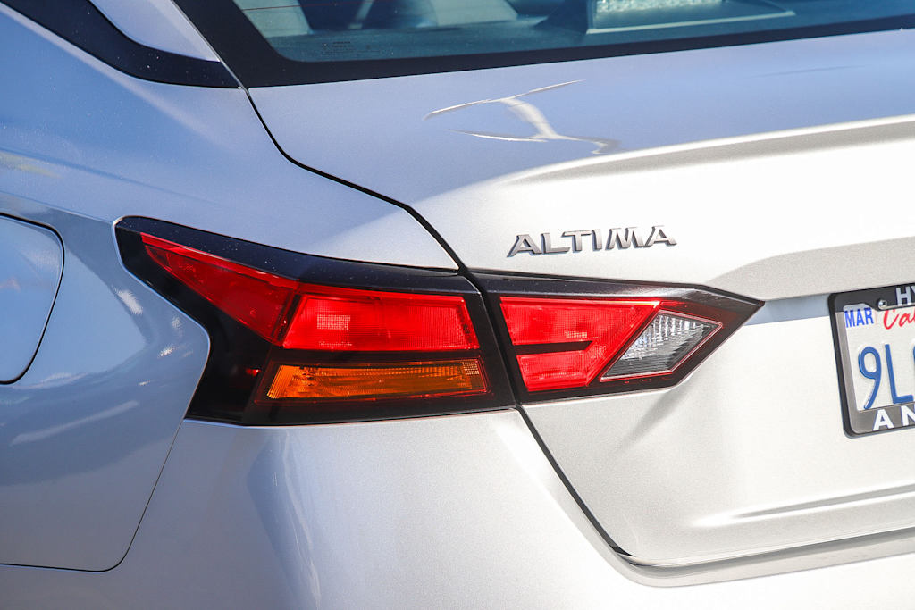 Thumbnail: 2024 Nissan Altima - 20