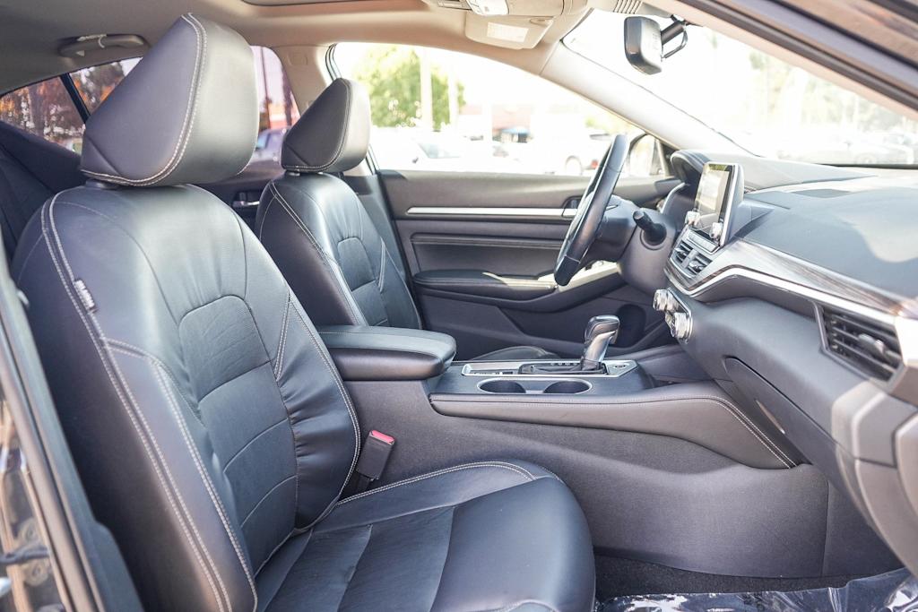 Thumbnail: 2019 Nissan Altima - 9