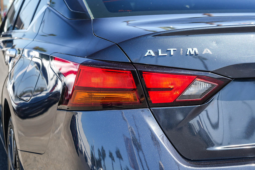 Thumbnail: 2019 Nissan Altima - 21