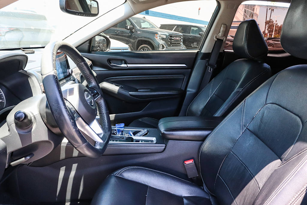 Thumbnail: 2019 Nissan Altima - 9